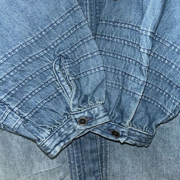 American Eagle Outfitters Denim Puff Sleeve Button Down Blue Top(Size Medium) - Picture 12 of 12